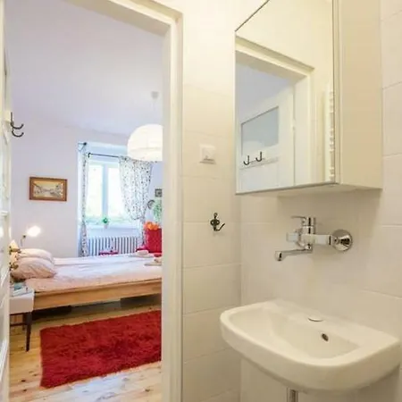 Downtown Wanderlust Apartman *